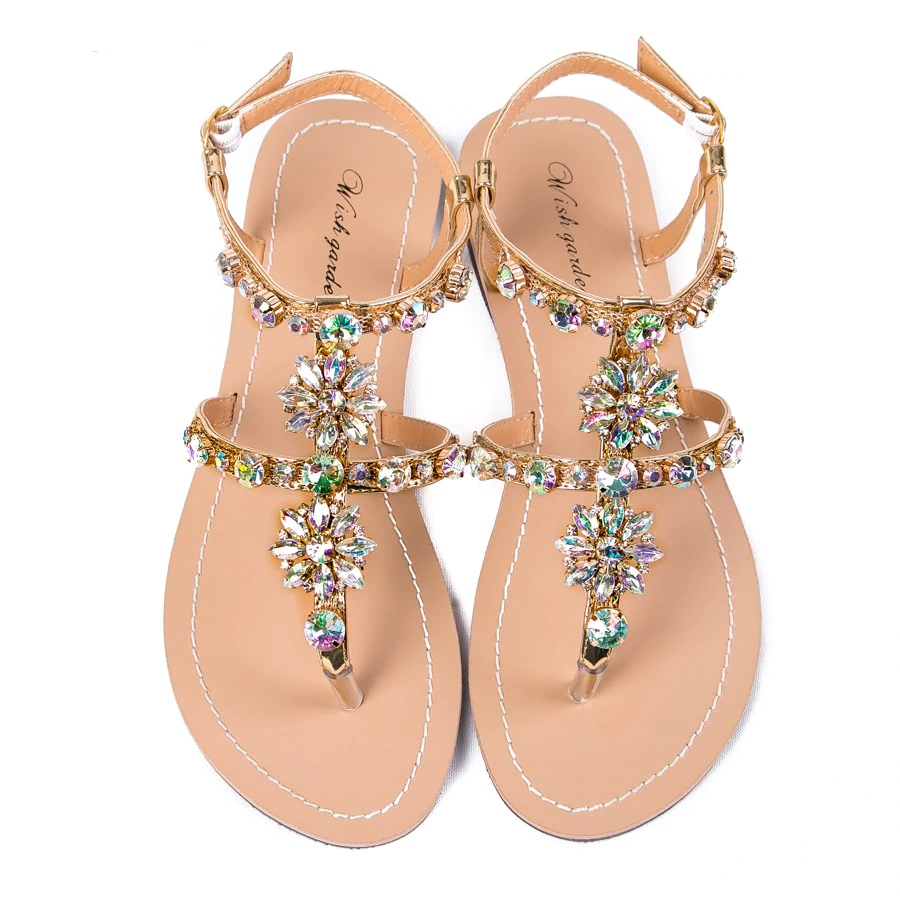 Damskie - Płaskie sandały - Błyszcząca skóra bydlęca T-Strap - Stylowe letnie sandały dla każdej okazji