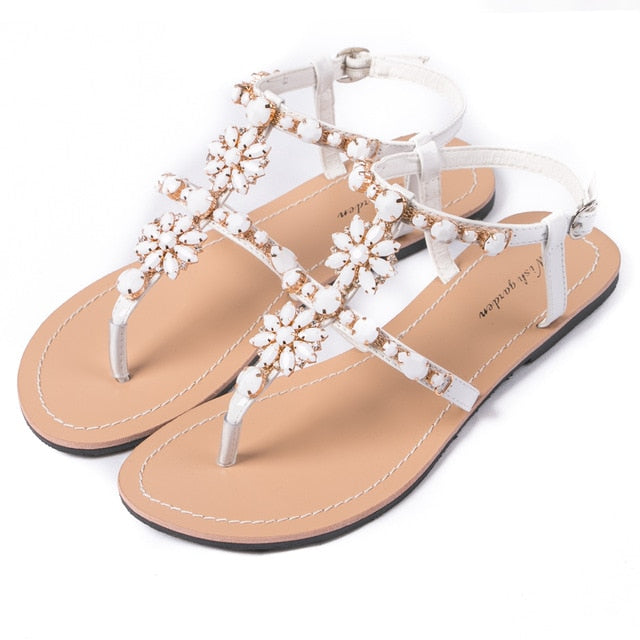 Damskie - Płaskie sandały - Błyszcząca skóra bydlęca T-Strap - Stylowe letnie sandały dla każdej okazji